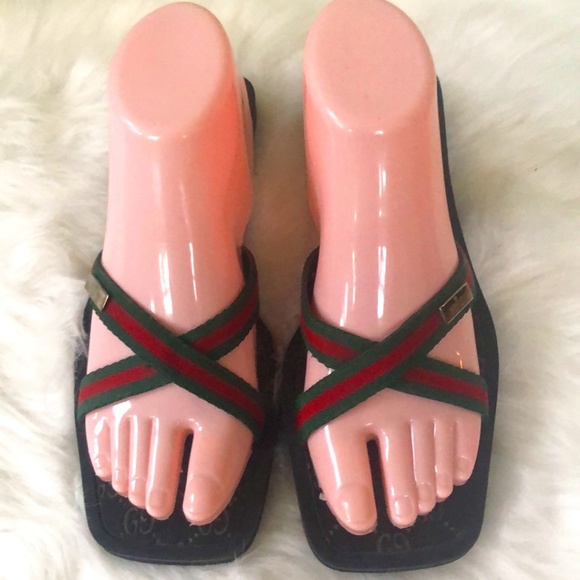 Gucci Black Sandals with Red and Green Accents - Picture 2 of 16
